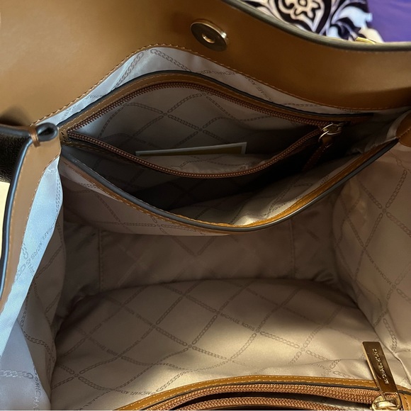 Michael Kors Purse - Picture 3 of 7